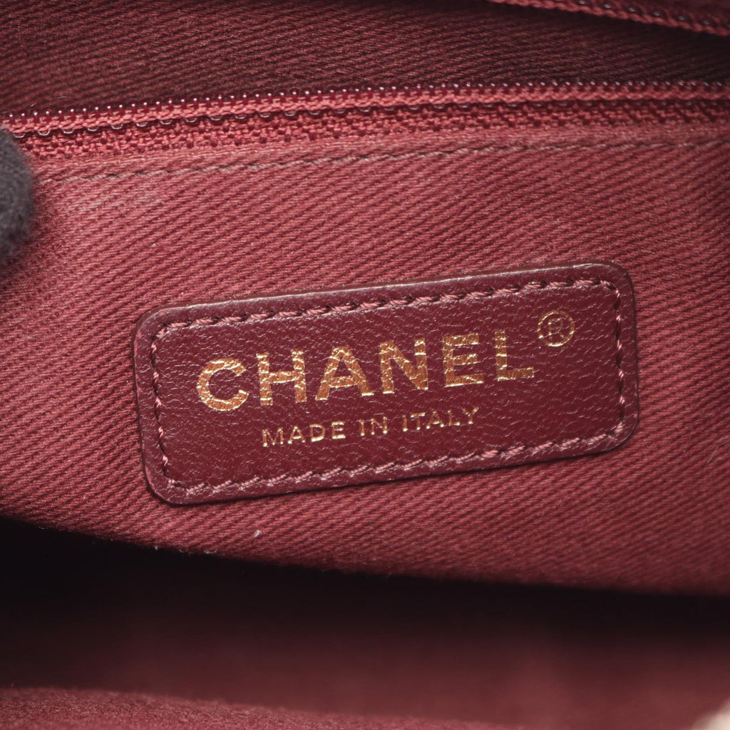 Chanel Shoulder Bag CC Logo Diamond Stitch Black Leather CC Chain — view 4