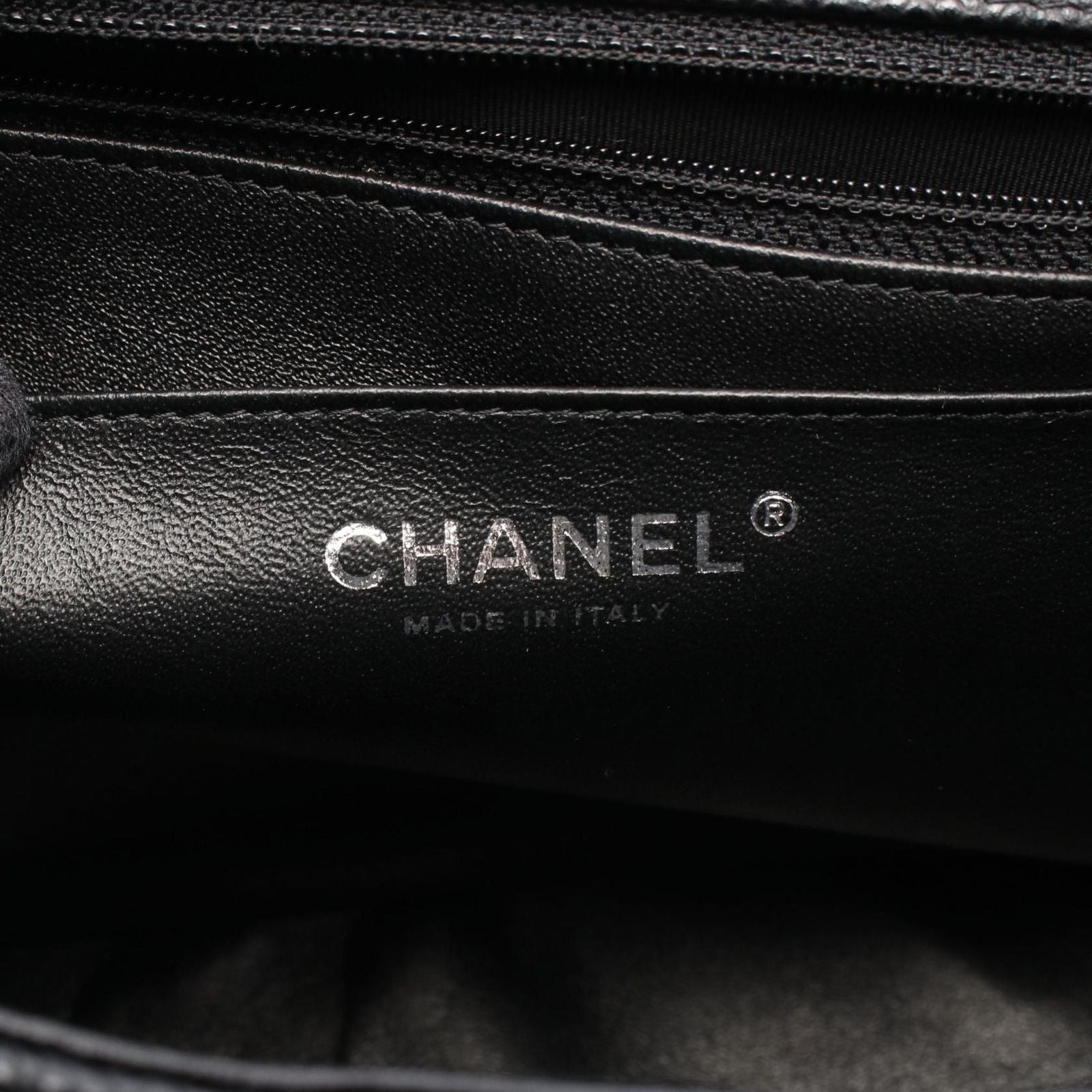 Chanel Shoulder Bag Maxi Quilted 30 Single Flap Black Caviar Leather Chain — view 4
