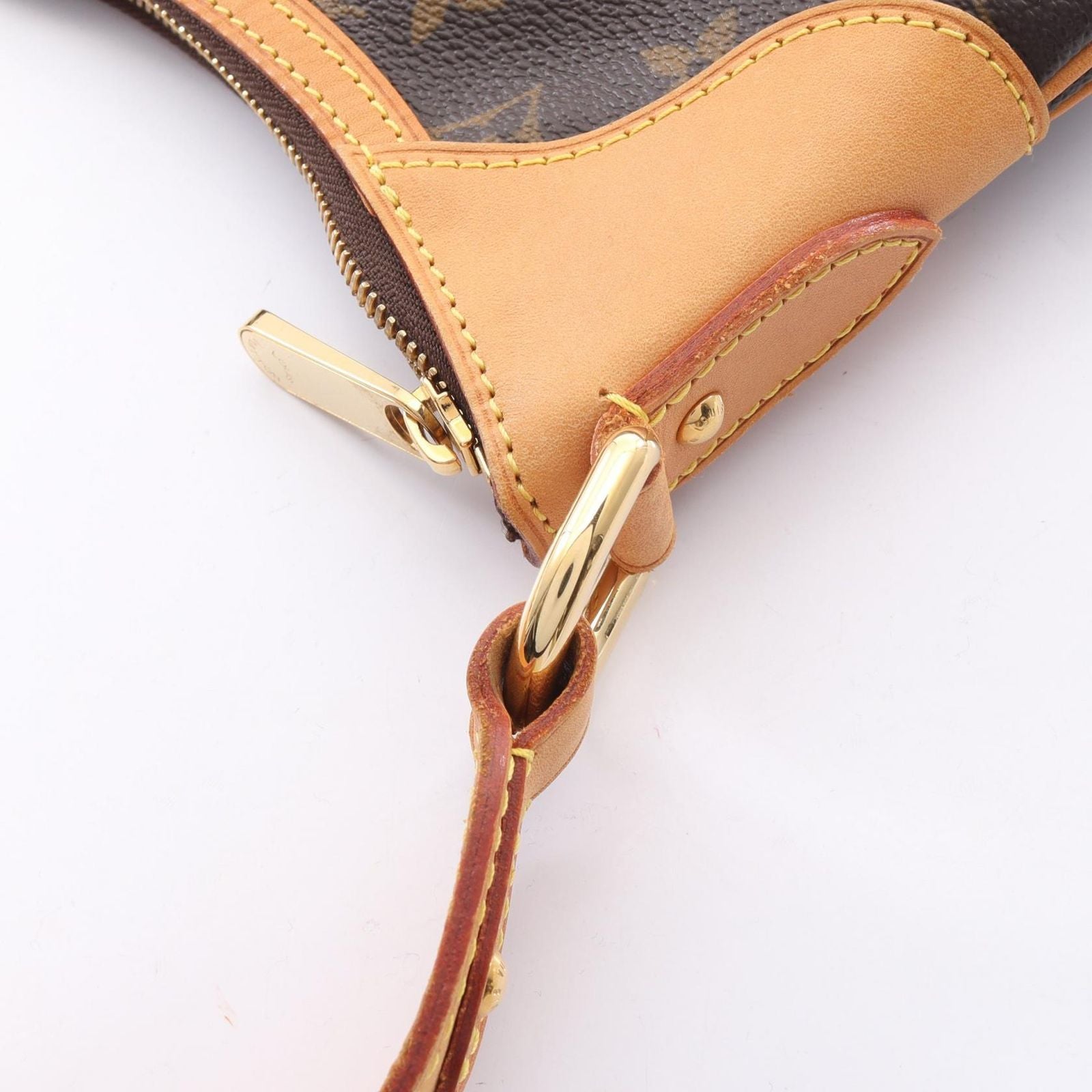 Louis Vuitton Shoulder Bag Thames GM Monogram Canvas Leather — view 8