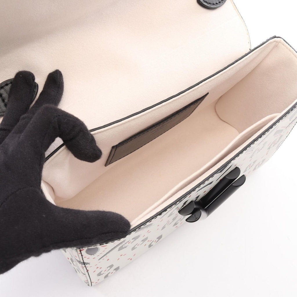 Louis Vuitton Shoulder Bag Twist MM White Black Leather — view 3