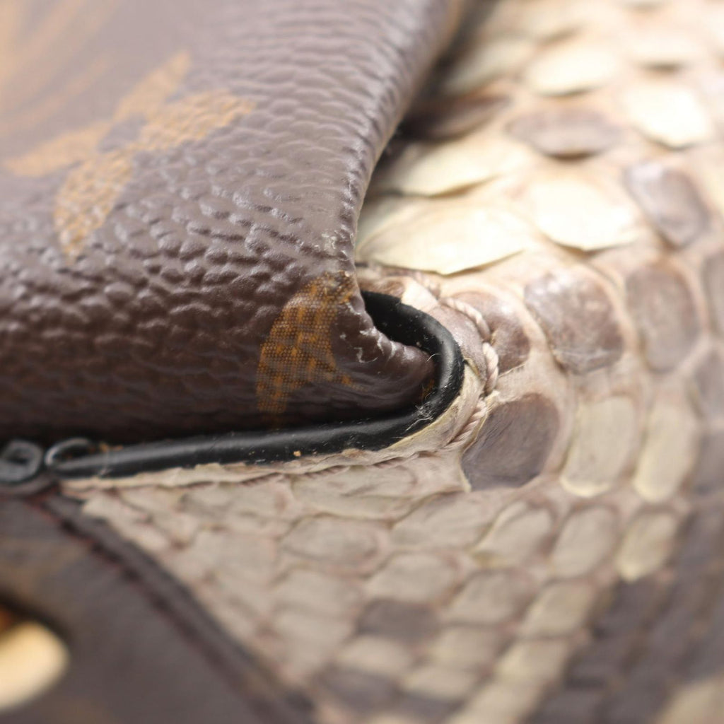 Louis Vuitton Shoulder Bag Nnu BB Monogram Canvas Exotic Cles — view 7