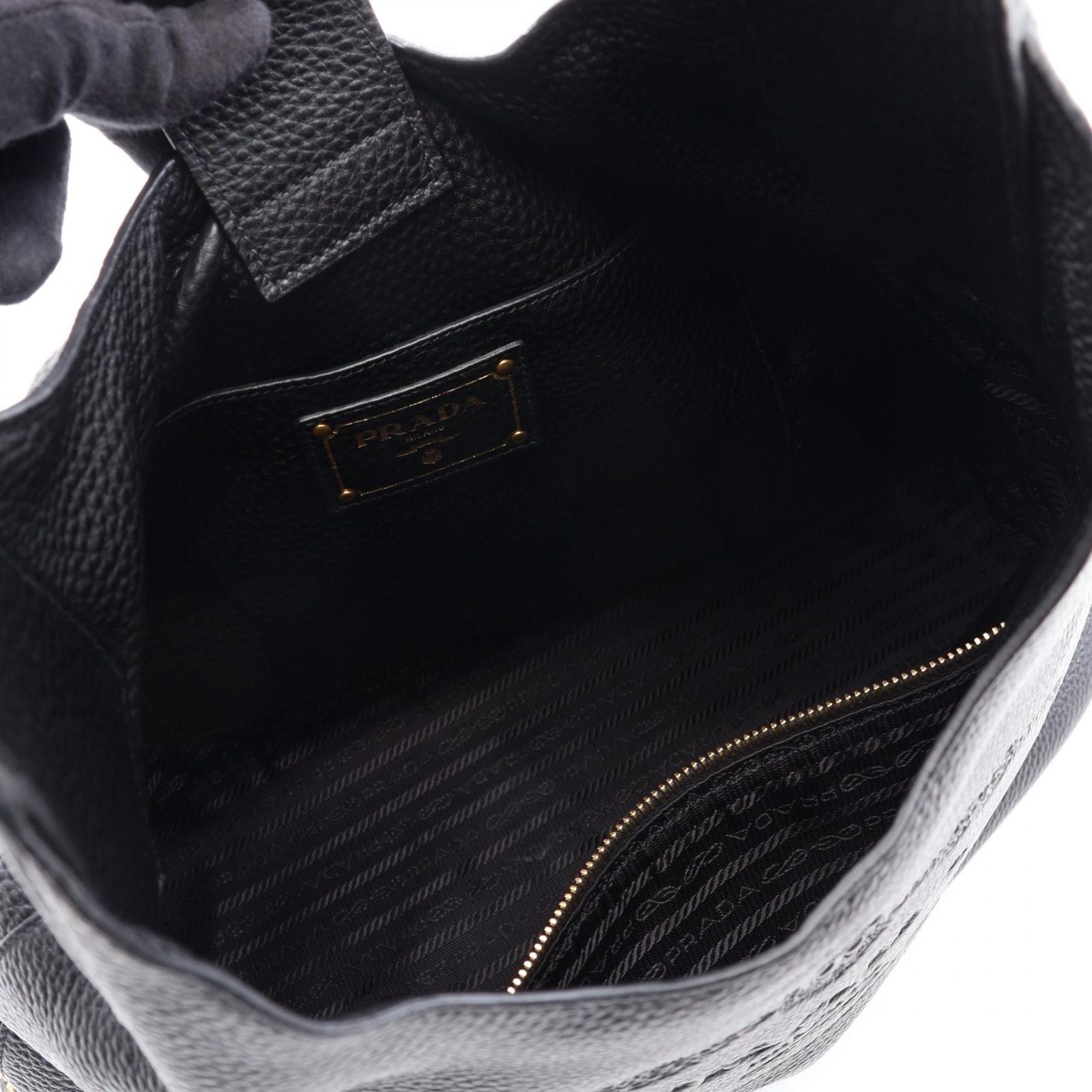 Prada Shoulder Bag Vitello Daino Black Leather Oneshoulder — view 3