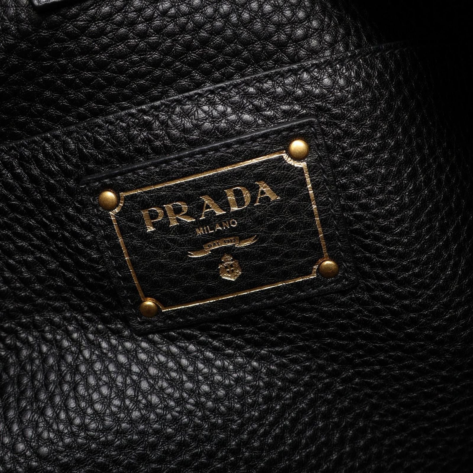 Prada Shoulder Bag Vitello Daino Black Leather Oneshoulder — view 4