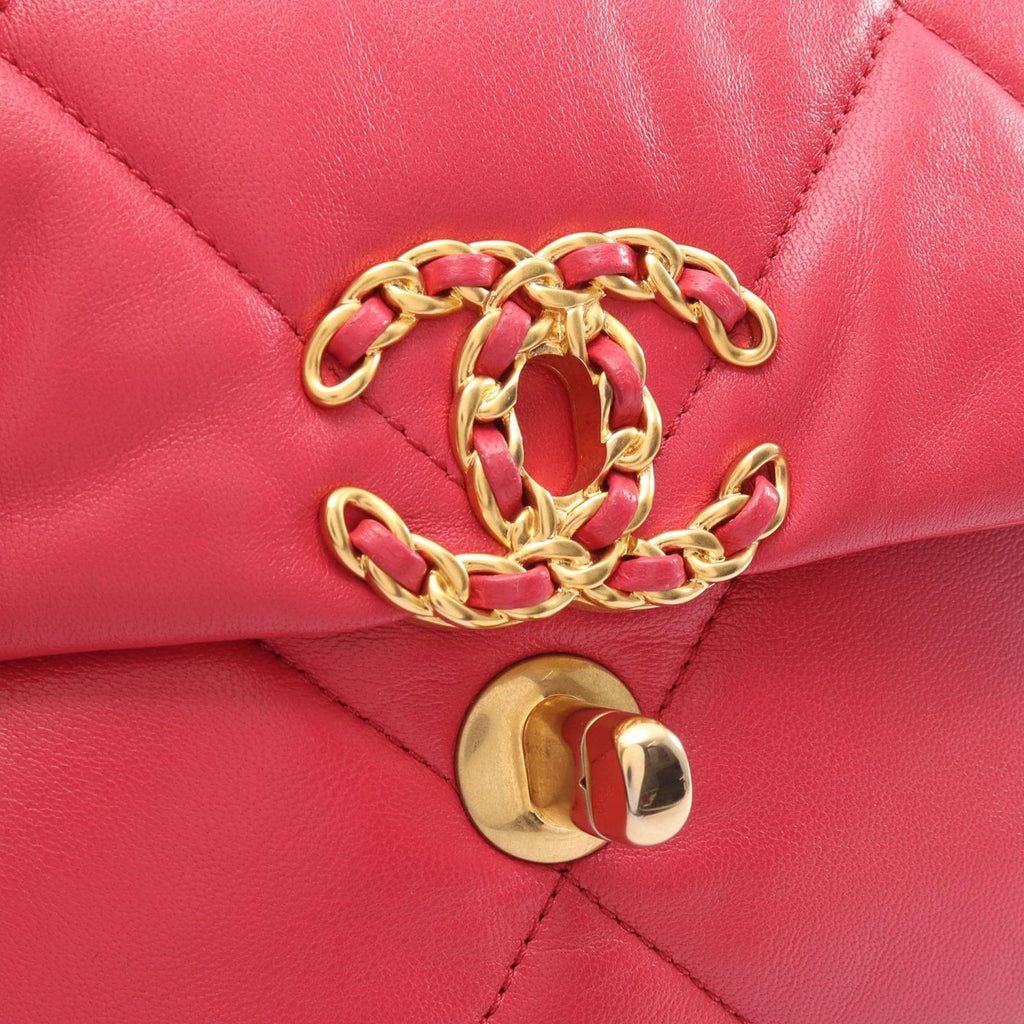 Chanel Shoulder Bag 19 Dizeneuf Quilted 2-Way Pink Lambskin 19 Chain — view 8