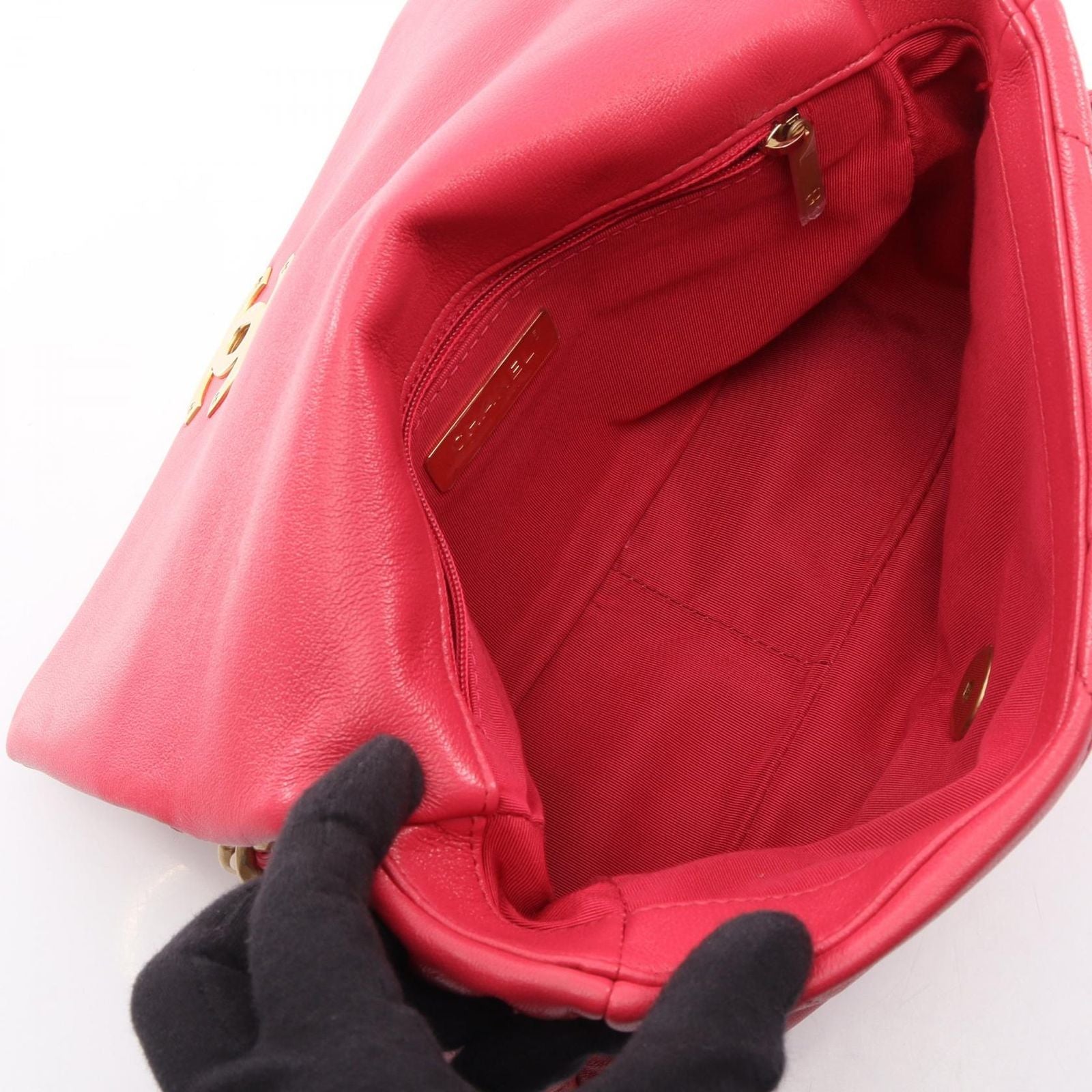 Chanel Shoulder Bag 19 Dizeneuf Quilted 2-Way Pink Lambskin 19 Chain — view 3