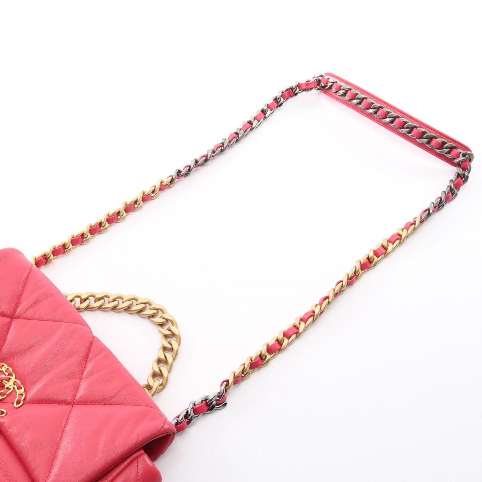 Chanel Shoulder Bag 19 Dizeneuf Quilted 2-Way Pink Lambskin 19 Chain — view 7