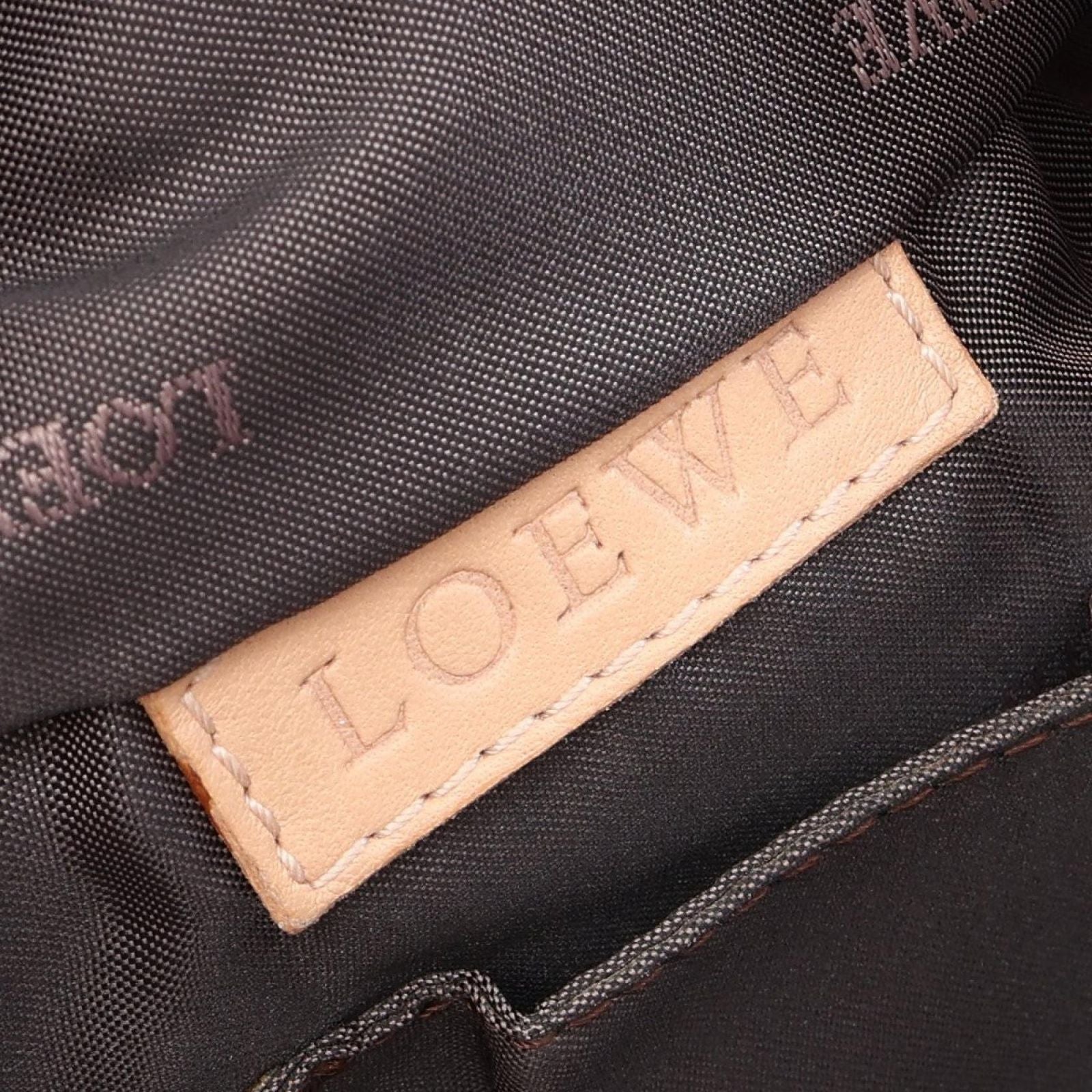Loewe Anagram Nappa Aire Beige Leather Handbag — view 4