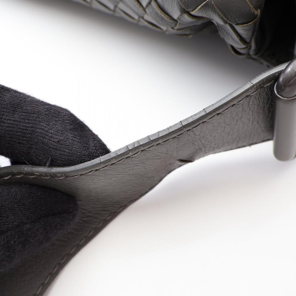 Bottega Veneta Shoulder Bag Intrecciato Gray Leather — view 7
