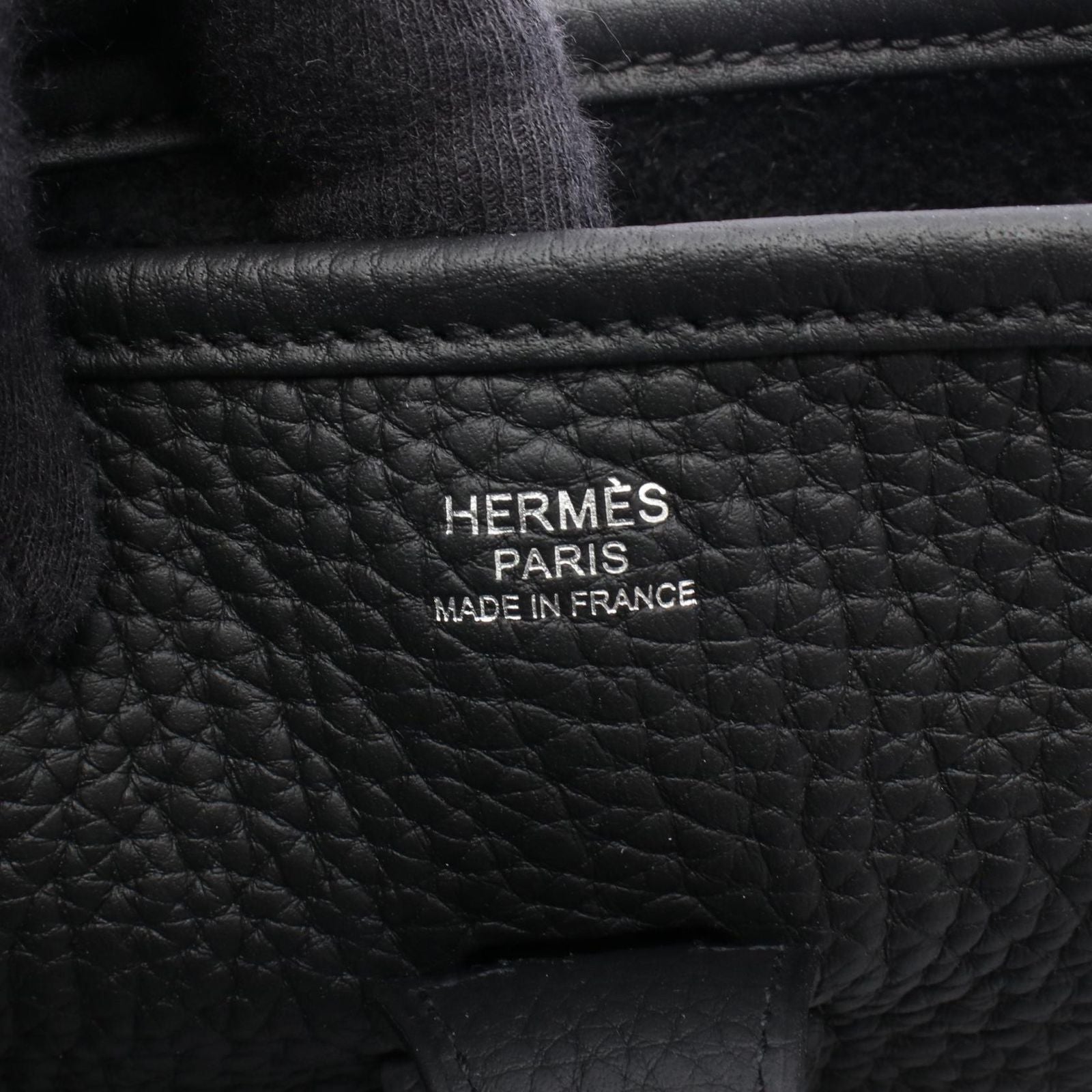 Hermes Shoulder Bag Evelyne 3 Trois PM Black Leather — view 4