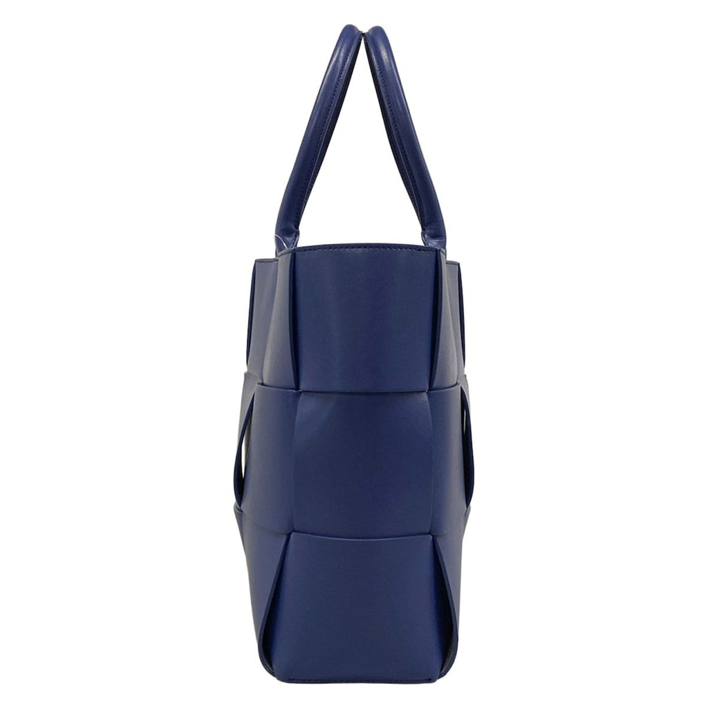Bottega Veneta Tote Bag the Alco Blue Leather — view 2