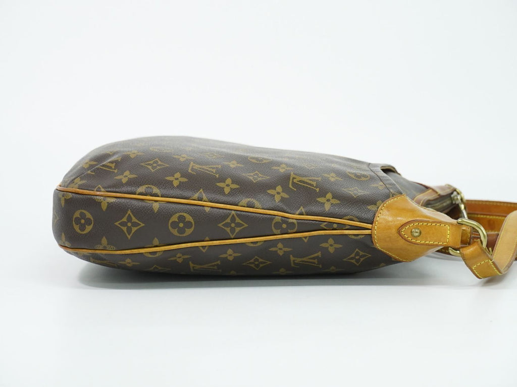 Louis Vuitton LV Odeon MM Monogram Shoulder Bag Pochette Brown Vintage — view 4