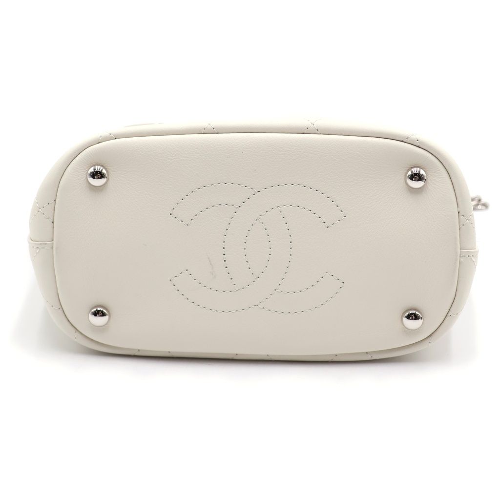 Chanel Quilted CC Logo Leather Bucket Bag 2-Way White 27 — view 4
