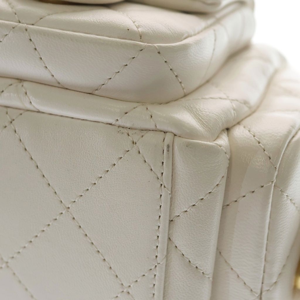 Chanel Quilted Large Hobo Chain Shoulder Bag Lambskin Gold White — view 5