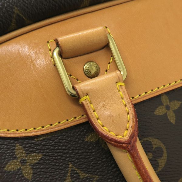 Louis Vuitton Monogram Evasion Vintage Clutch — view 7