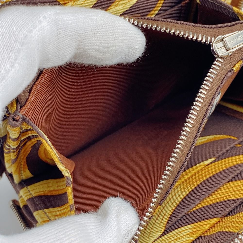 Hermes Compact Wallet Lion Azap Silk in Coin Purse — view 7