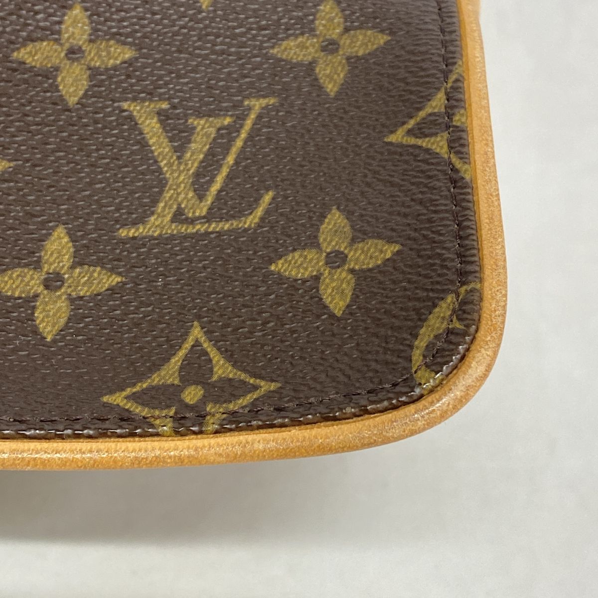 Louis Vuitton Shoulder Bag Monogram Pochette Twin GM Brown — view 7