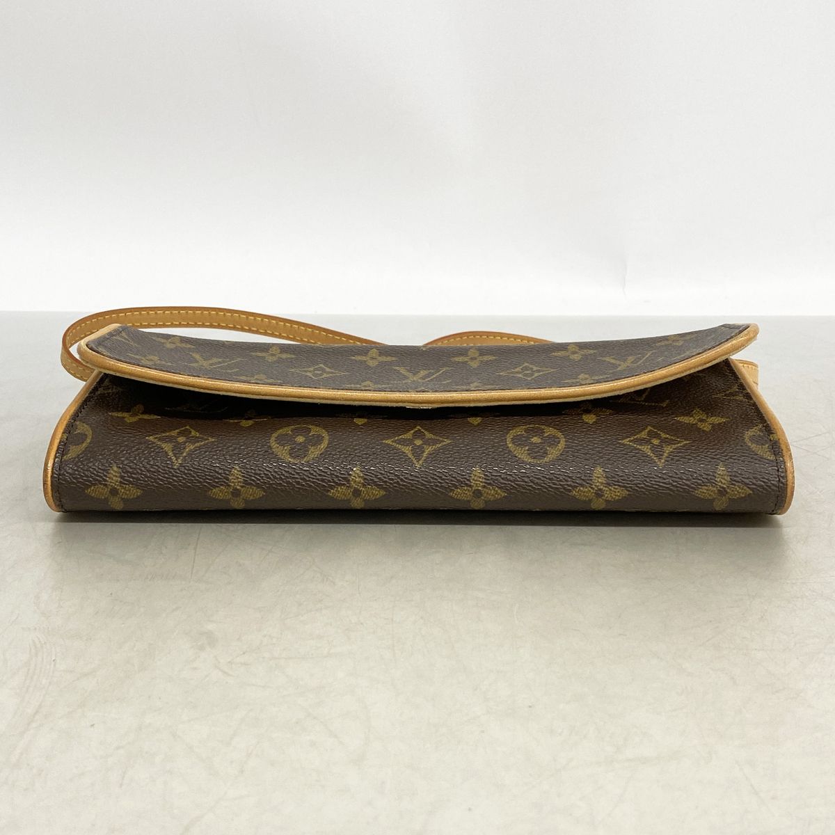 Louis Vuitton Shoulder Bag Monogram Pochette Twin GM Brown — view 3