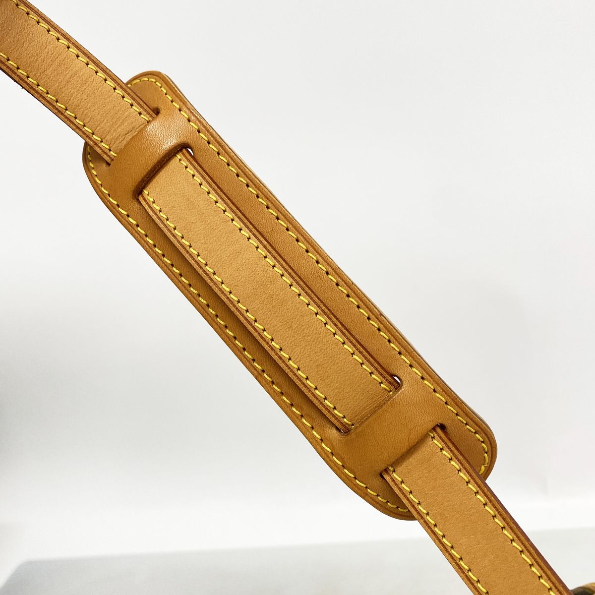 Louis Vuitton Shoulder Bag Monogram Saumur 30 Brown — view 8