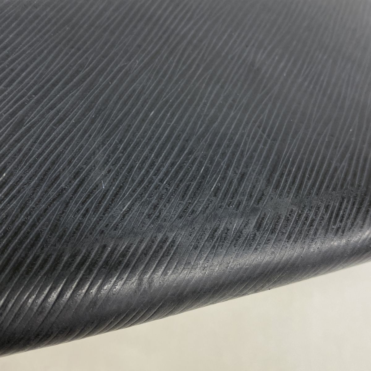Louis Vuitton Wallet Epi Zippy Noir Hot Pink — view 7