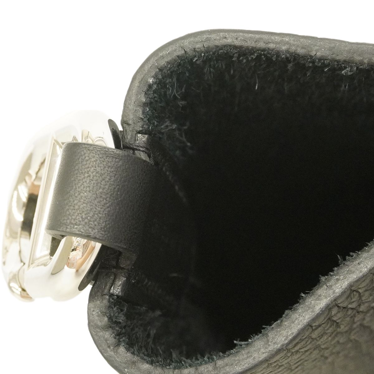 Hermes Handbag in the Loop 18 Taurillon Clemence Black Silver — view 6