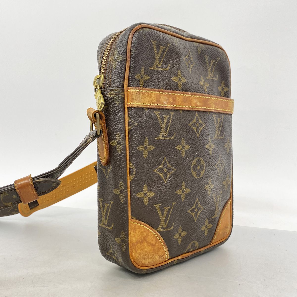 Louis Vuitton Shoulder Bag Monogram Danube Brown — view 2