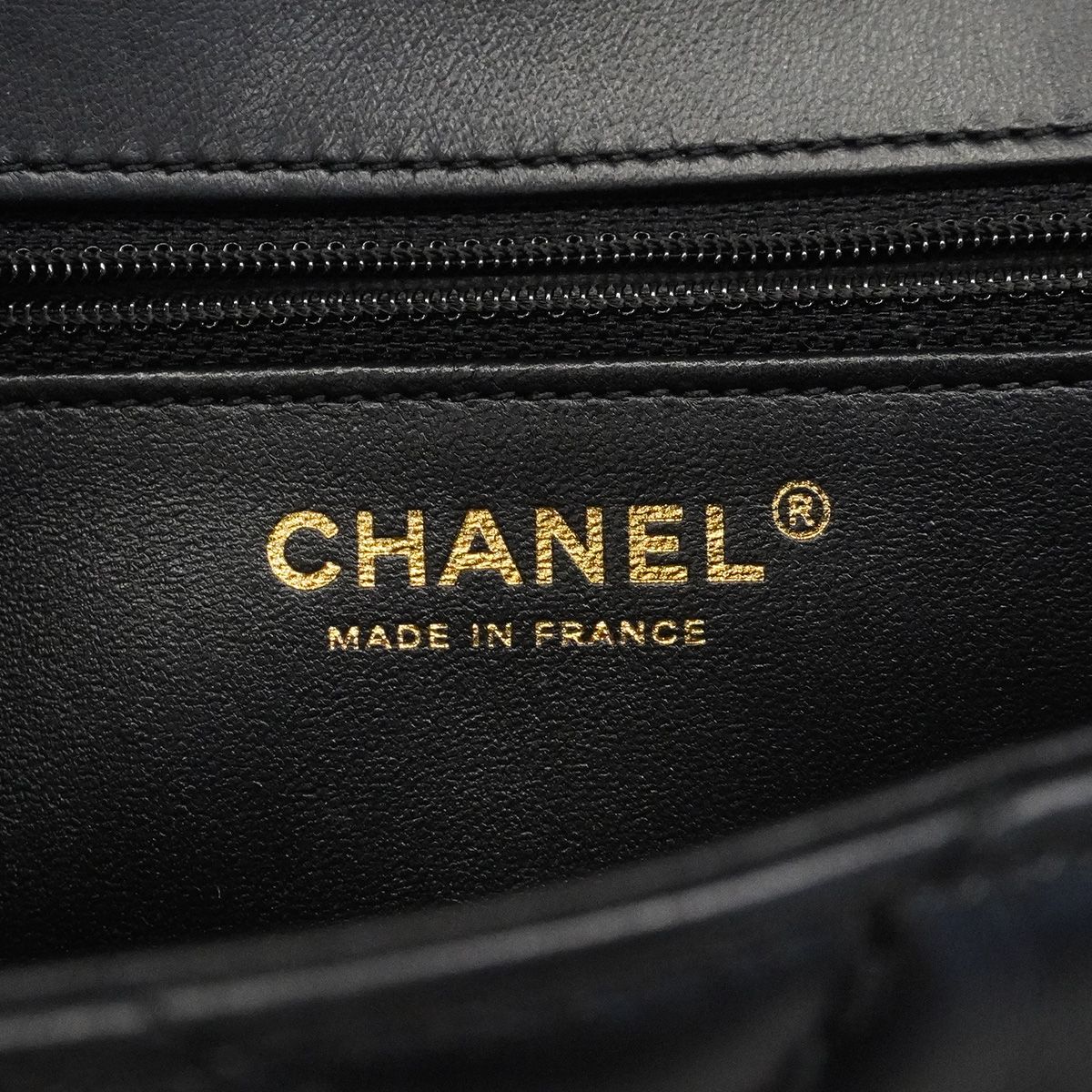 Chanel Shoulder Bag Quilted Lambskin Black Gold — view 5