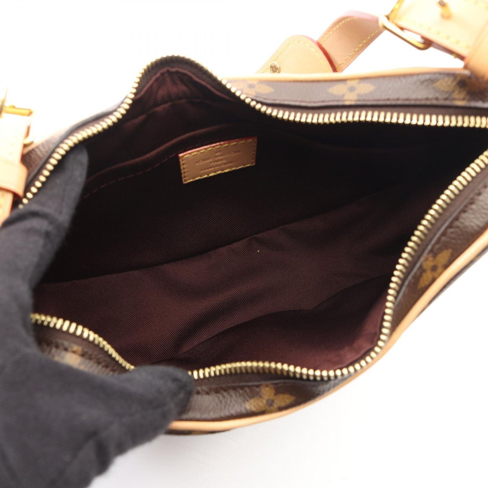 Louis Vuitton Shoulder Bag Croissant Monogram Canvas Leather — view 3