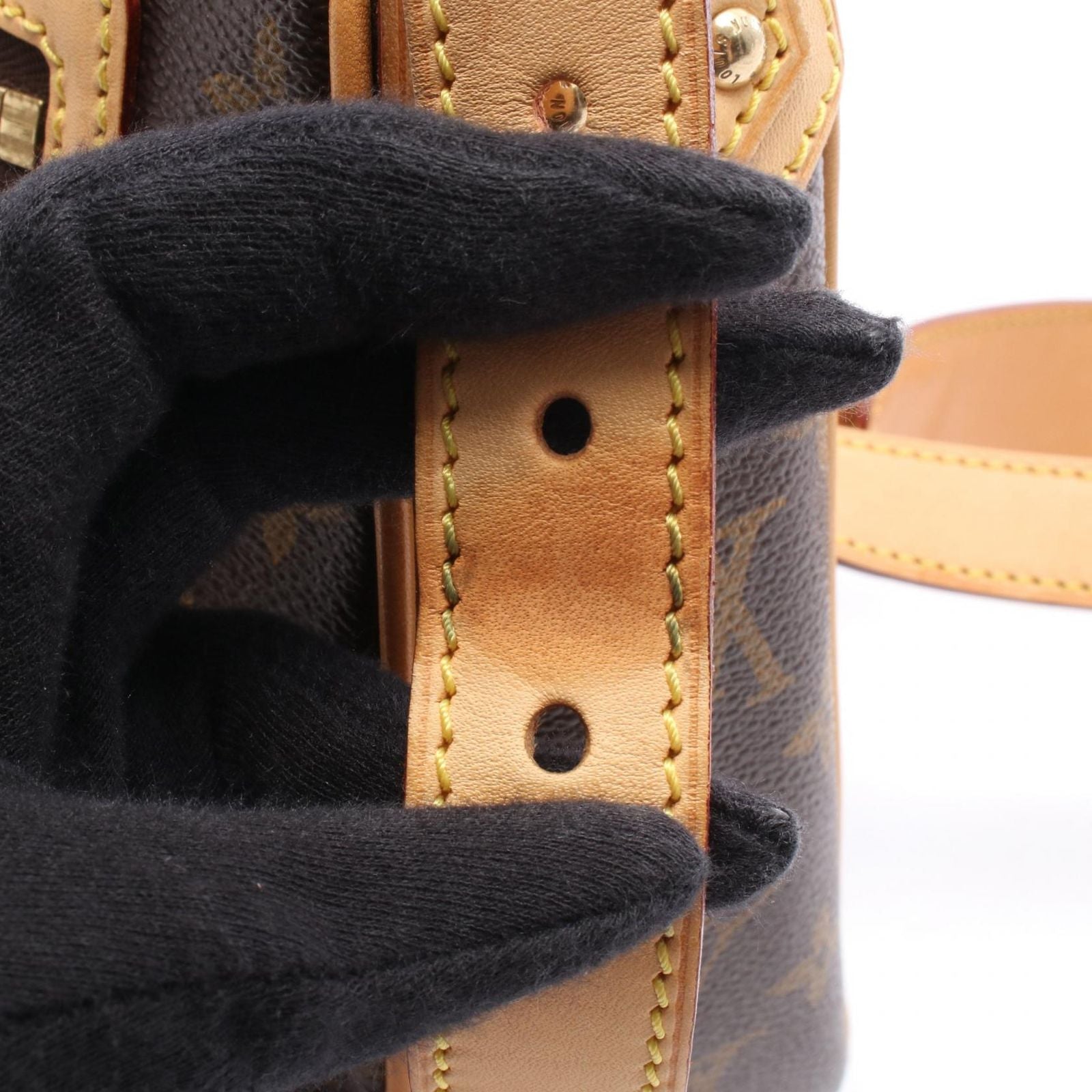 Louis Vuitton Shoulder Bag Hudson GM Monogram Canvas Leather — view 8