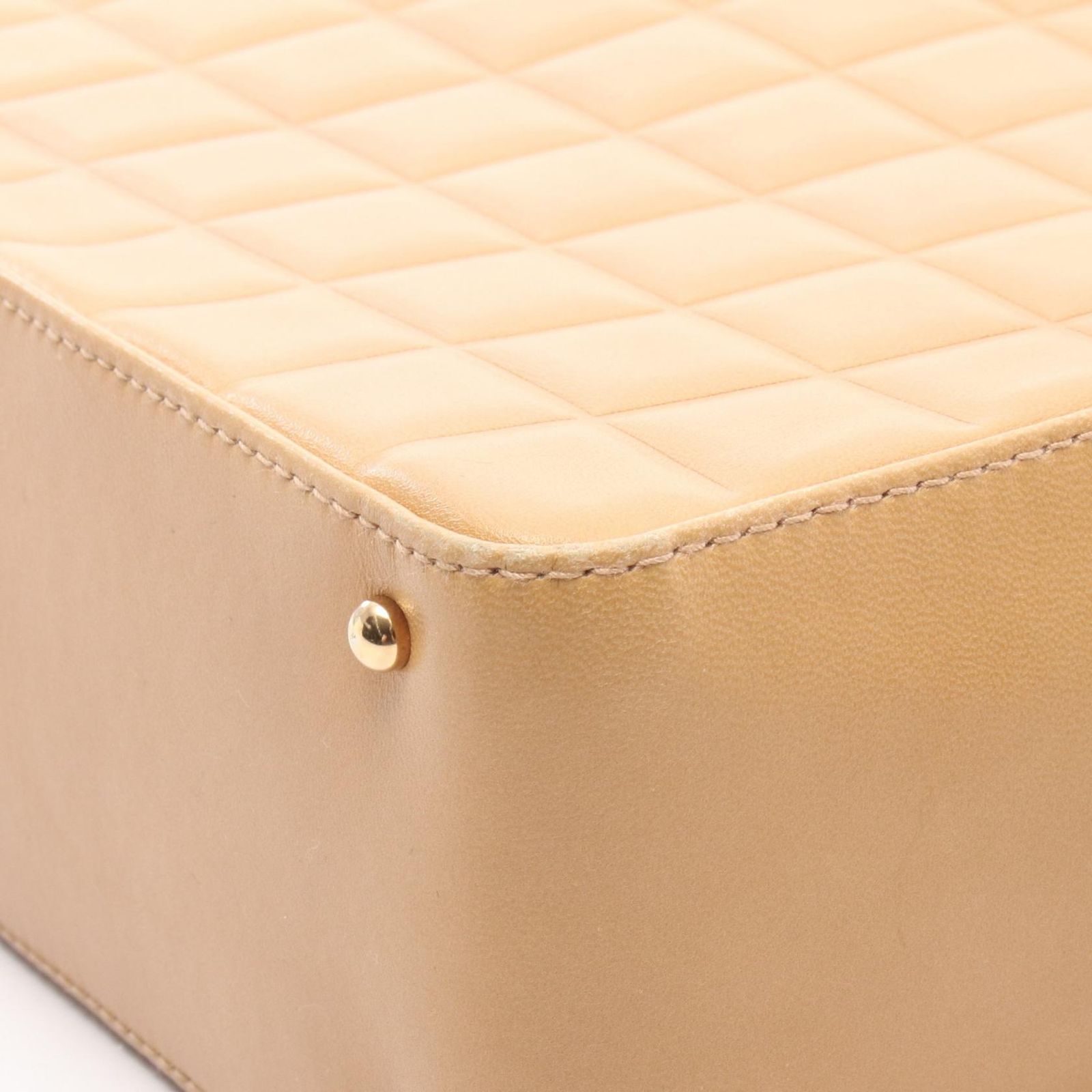 Chanel Shoulder Bag Choco Bar CC Logo Beige Leather — view 7