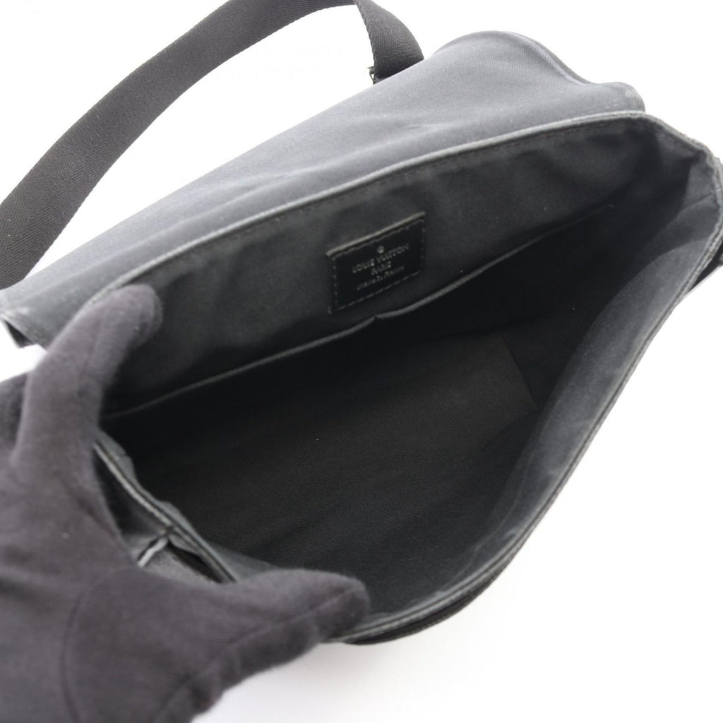Louis Vuitton Shoulder Bag District PM Damier Graphite Canvas Leather — view 3
