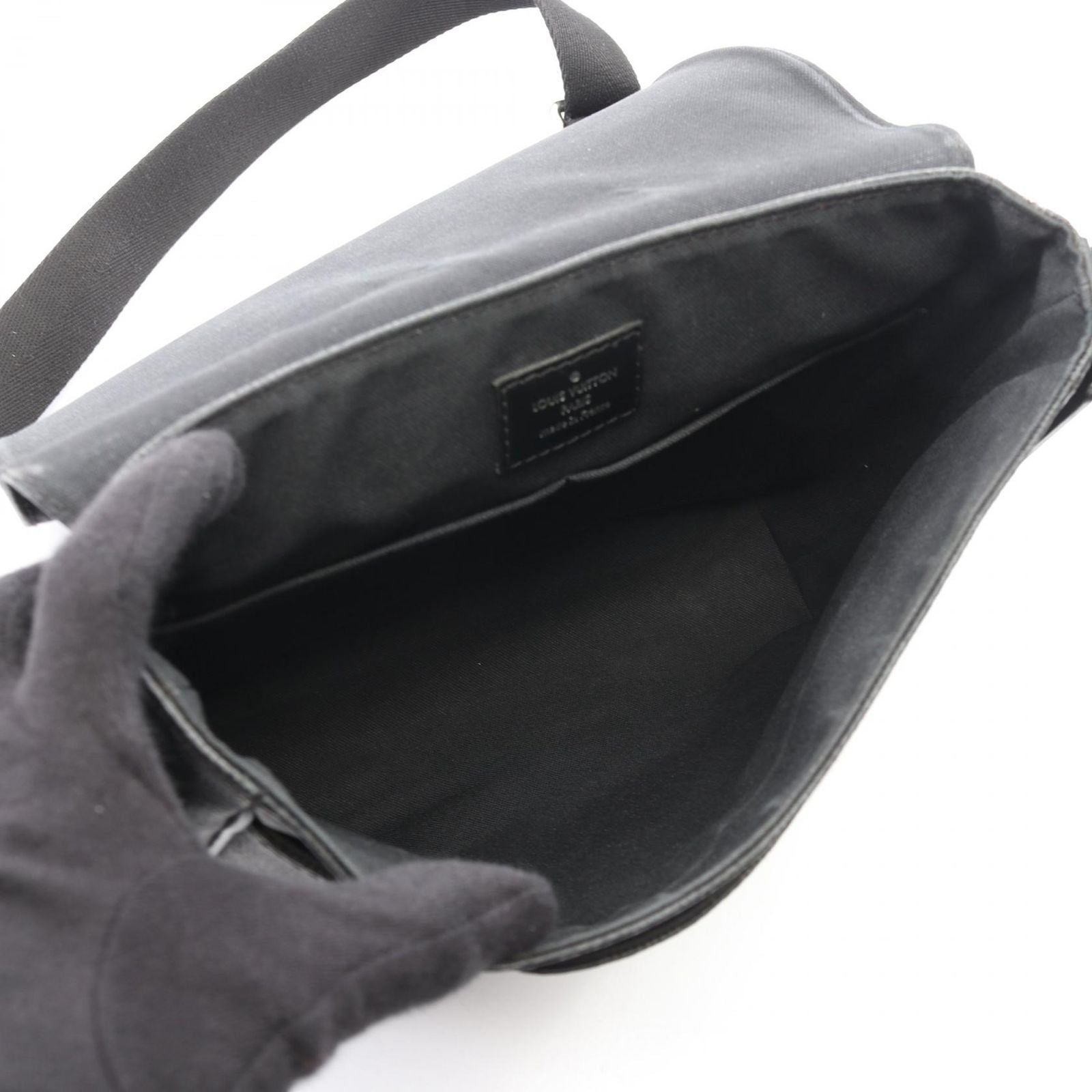 Louis Vuitton Shoulder Bag District PM Damier Graphite Canvas Leather — view 3
