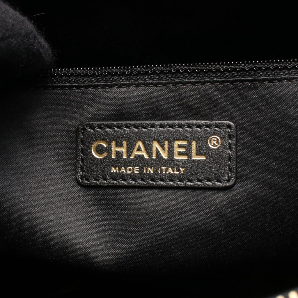 Chanel Tote Bag Quilted Grand Shopping GST Black Caviar Leather Chain — view 4