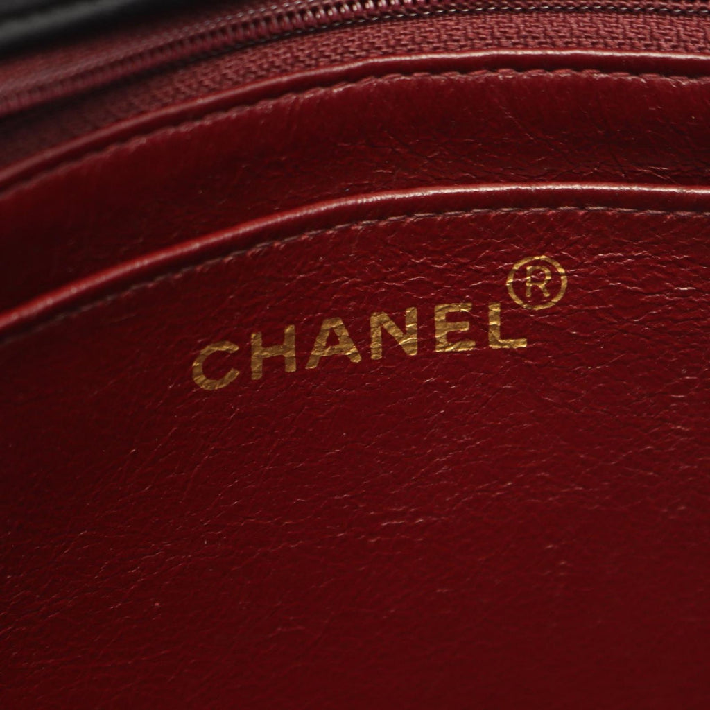 Chanel Shoulder Bag Quilted Black Lambskin — view 4