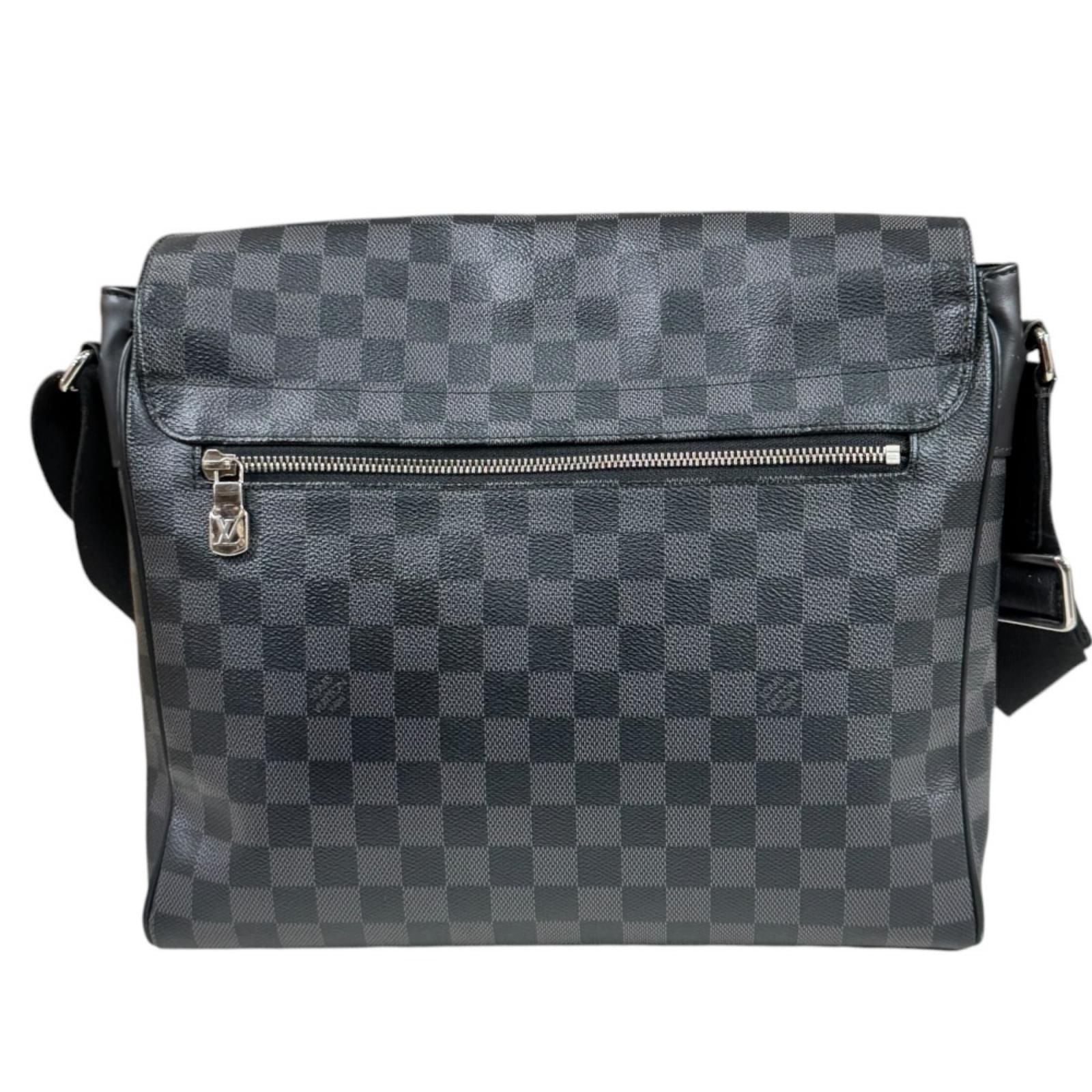 Louis Vuitton District MM NM Damier Graphite Shoulder Bag Canvas Black Vintage — view 3