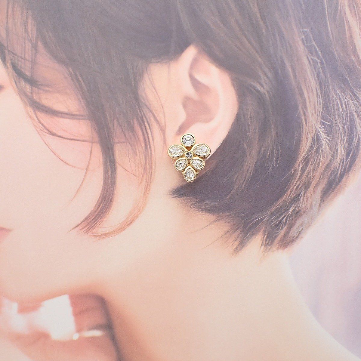 Dior Earrings Gold Color Rhinestone Pawn — view 7