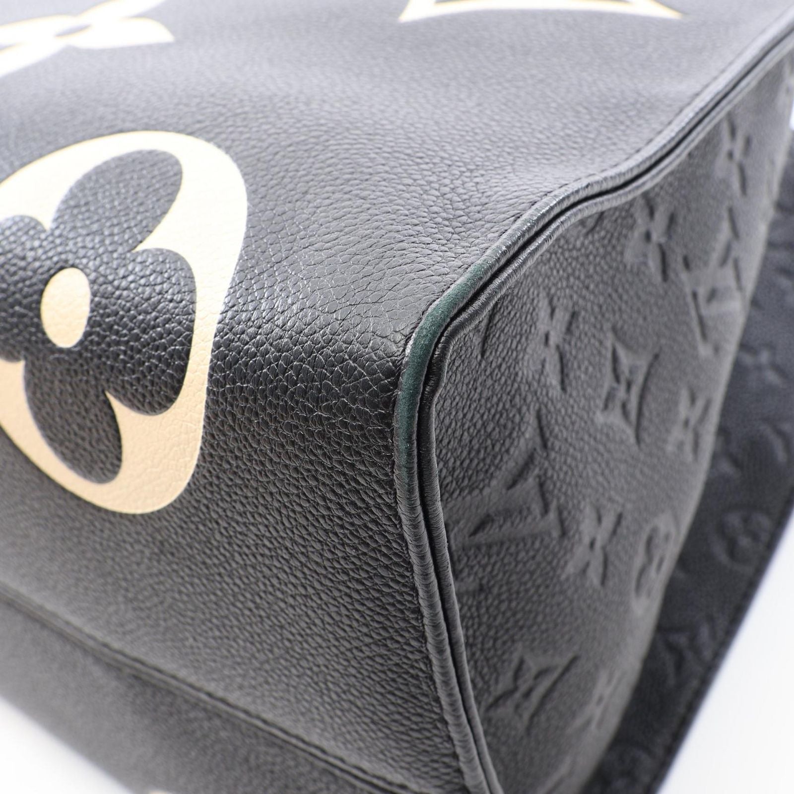 Louis Vuitton Tote Bag On The Go GM Monogram Empreinte LV Crafty 2-Way Black Beige — view 7