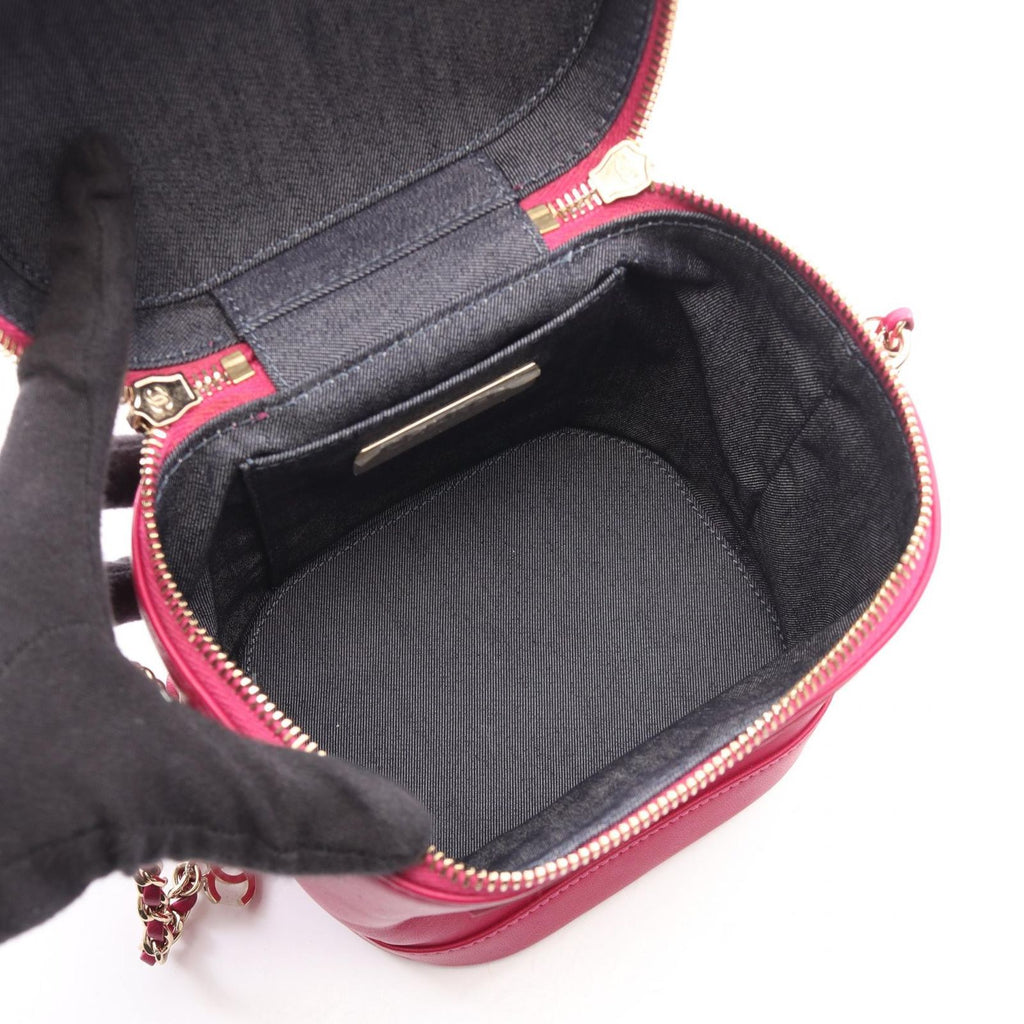 Chanel Handbag CC Logo 2-Way Pink Lambskin CC Vanity Chain — view 3