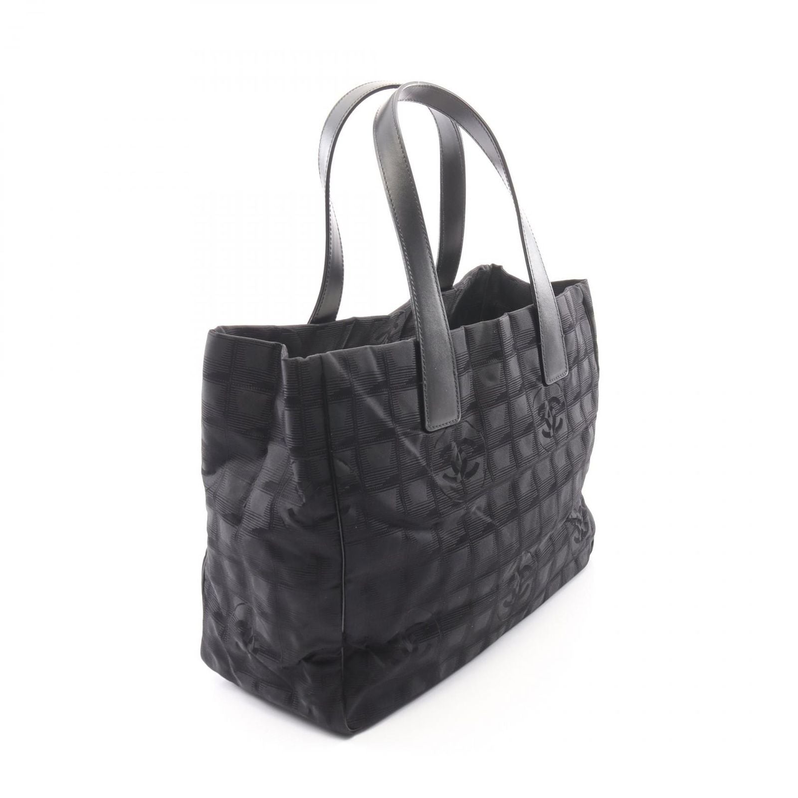 Chanel Tote Bag New Travel Line MM Black Leather New MM — view 2