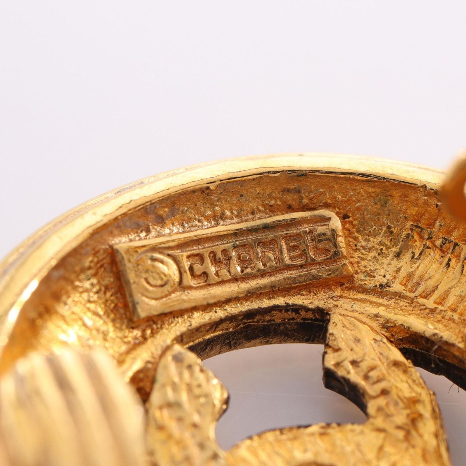 Chanel Earrings CC Logo — view 3