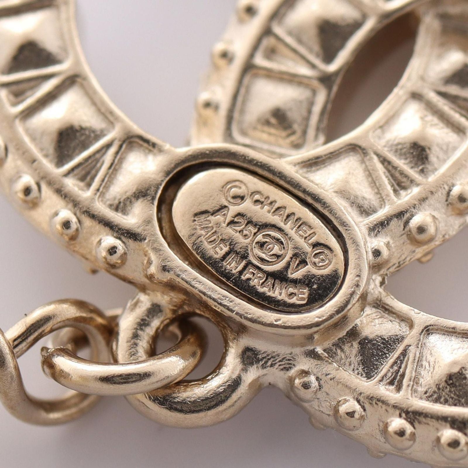 Chanel Earrings CC Logo — view 3