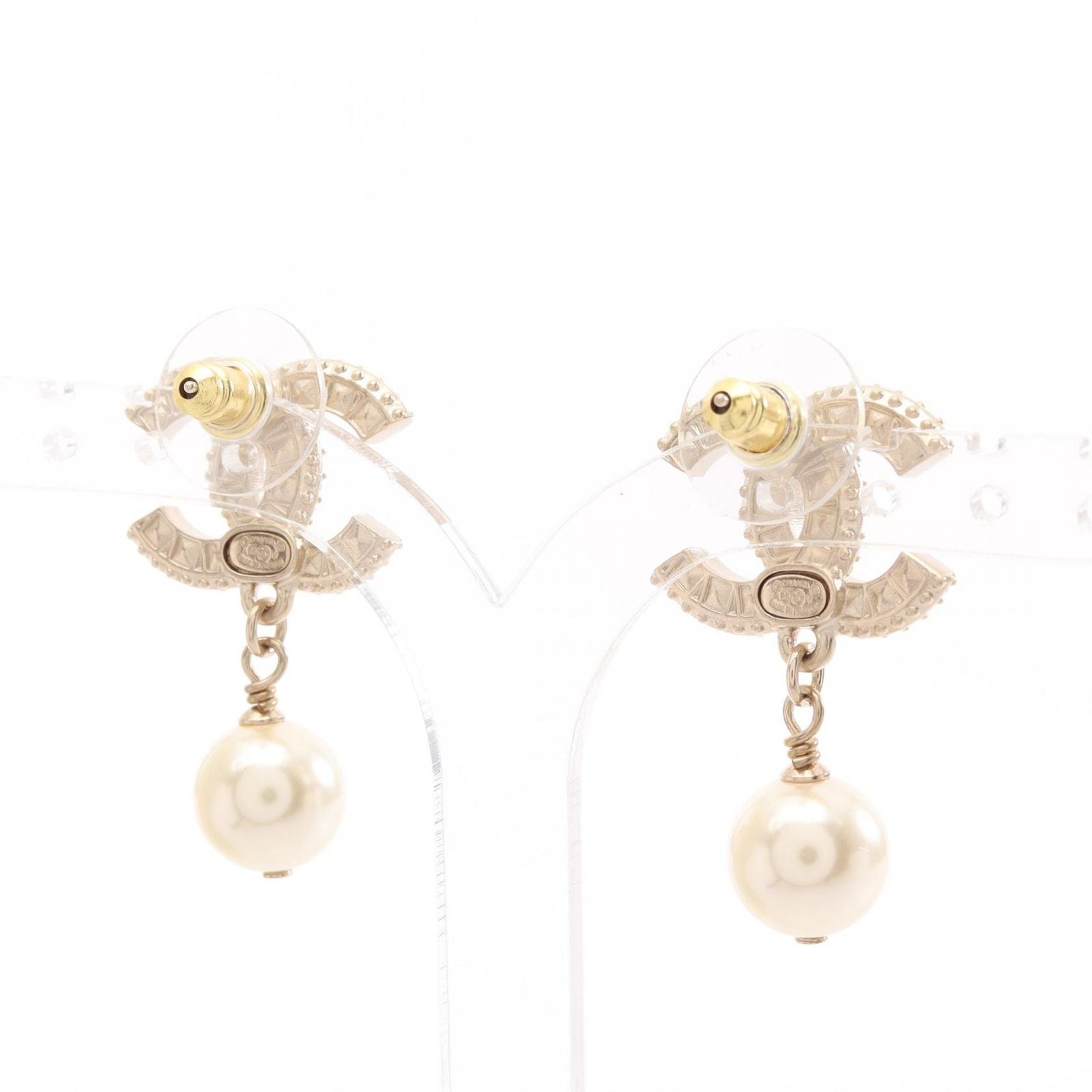 Chanel Earrings CC Logo — view 2