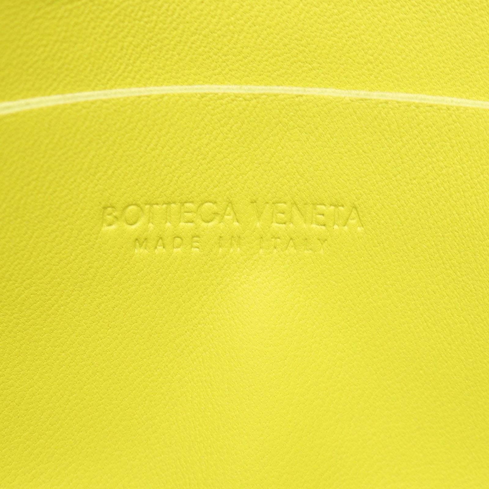 Bottega Veneta Waist Bag Cassette Maxi Intrecciato Yellow Green Leather — view 4