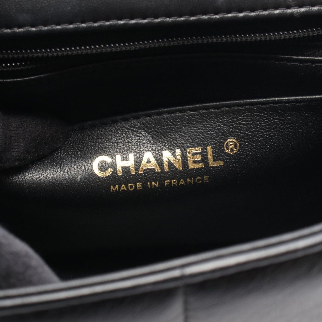 Chanel Shoulder Bag Choco Bar Mini Flap Black Leather Mini Chain — view 4