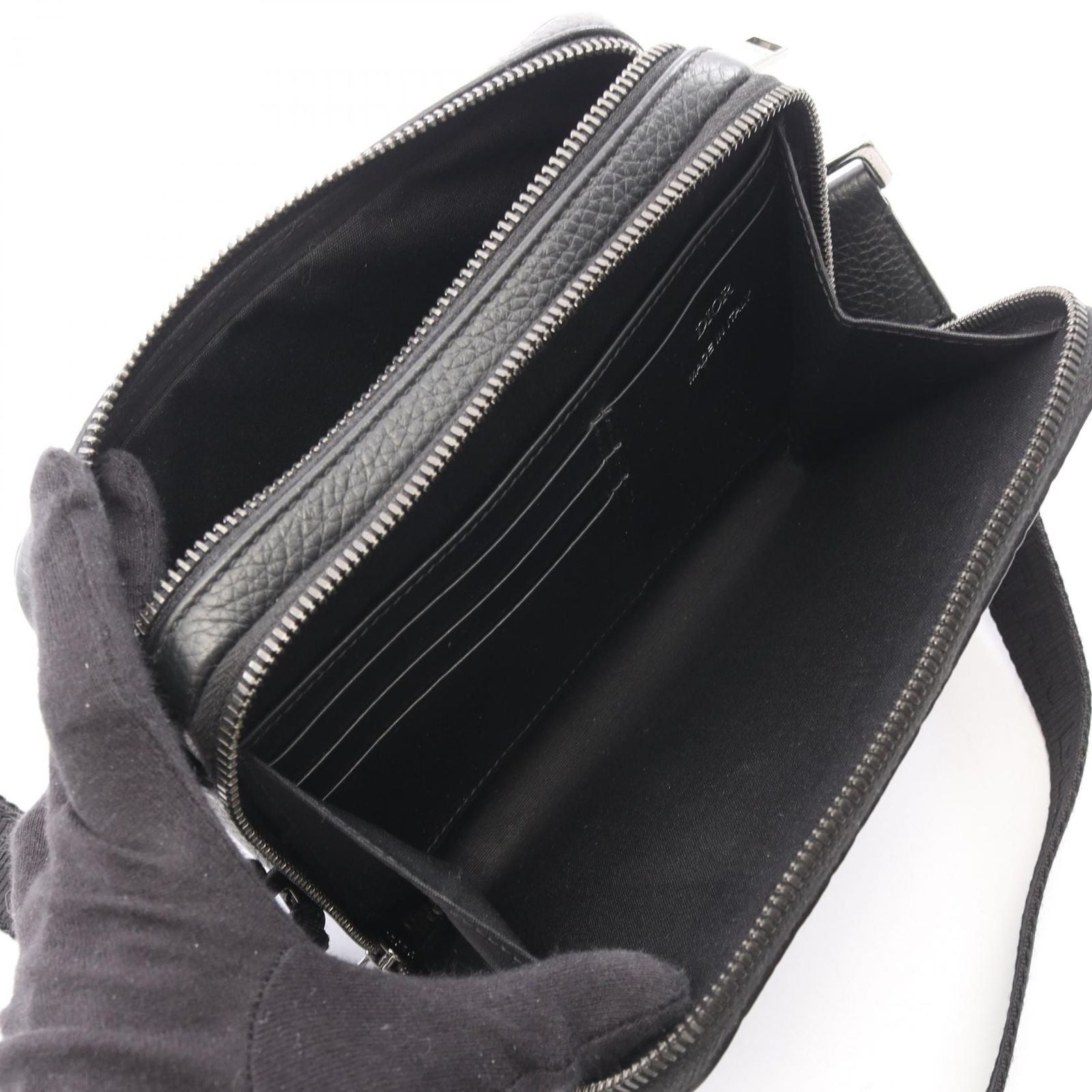 Dior Shoulder Bag Gravity Black Leather Zip Pouch — view 3