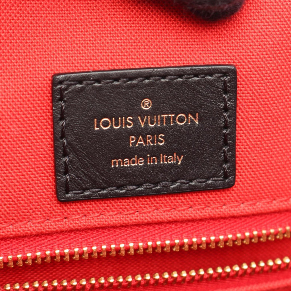 Louis Vuitton Tote Bag On The Go MM Monogram Giant Reverse Canvas Leather — view 4