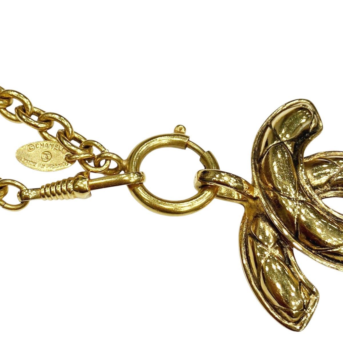 Chanel Quilted Necklace a Creasing Sally 72 — view 2
