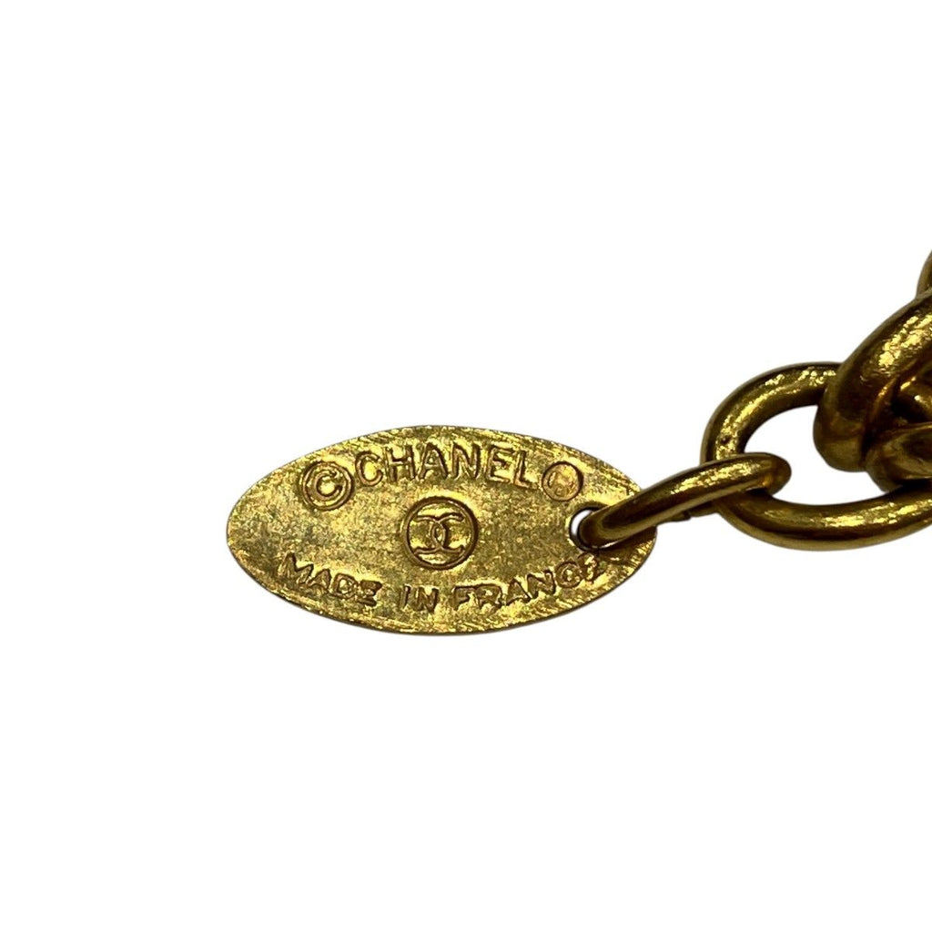 Chanel Quilted Necklace a Creasing Sally 72 — view 6