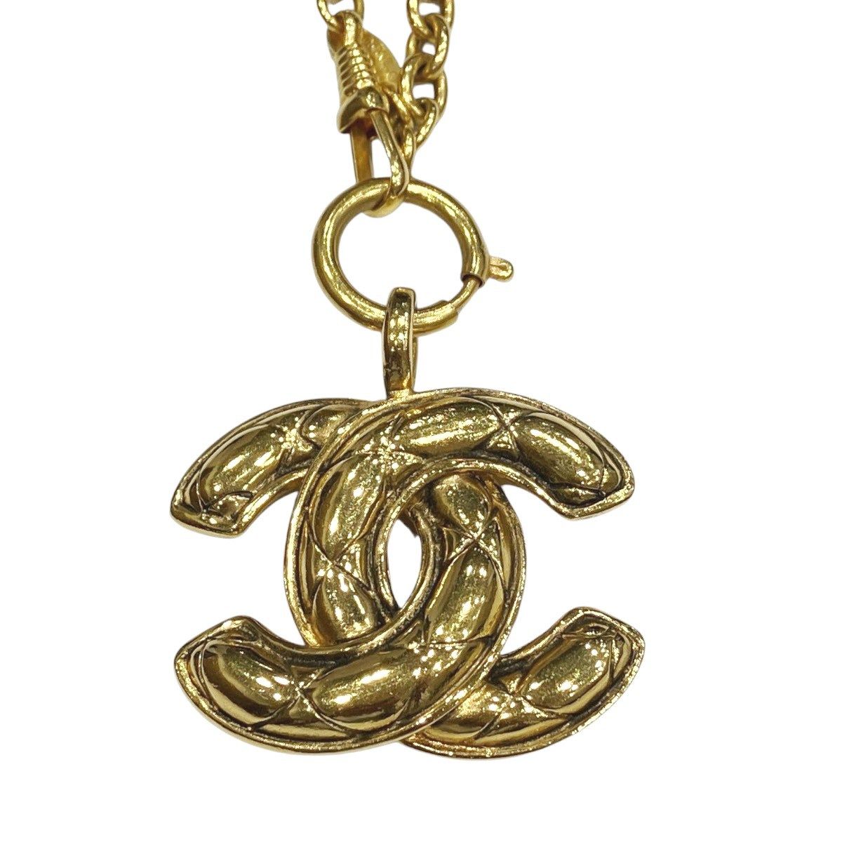 Chanel Quilted Necklace a Creasing Sally 72