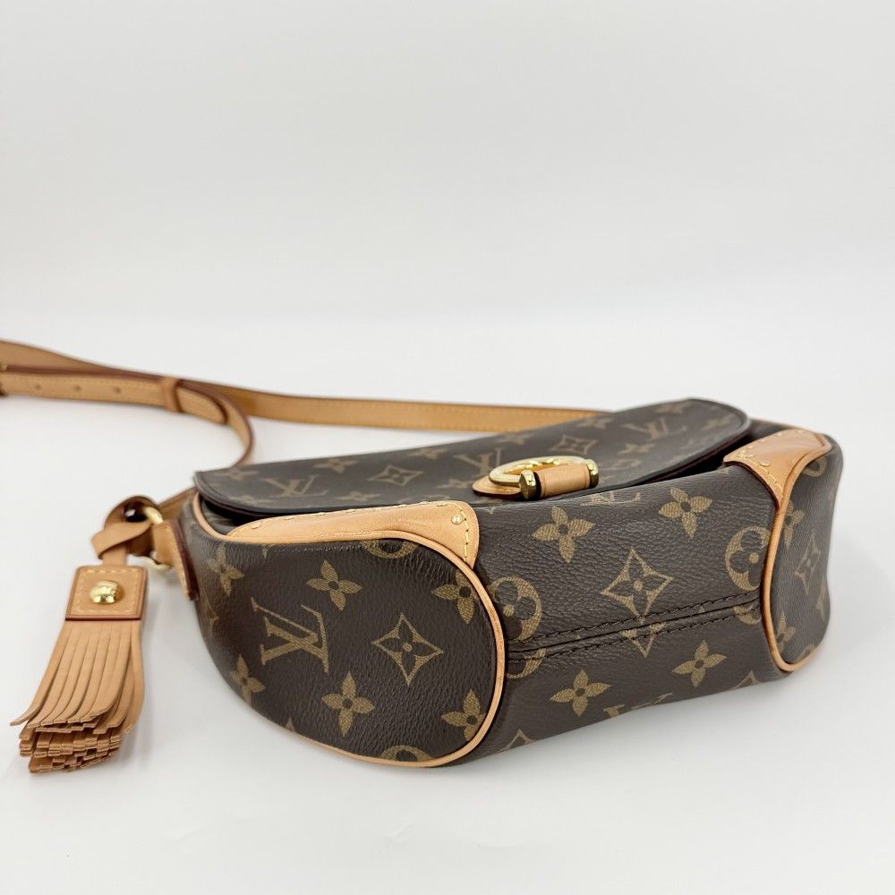 Louis Vuitton Shoulder Bag Monogram Saint Cloud Crossbody Brown Gold — view 3