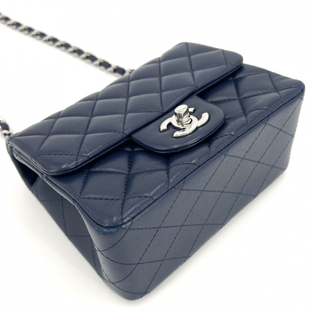 Chanel Shoulder Bag Mini Quilted Turnlock Single Chain Flap Crossbody CC Logo — view 3